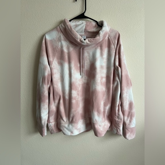 Old Navy Cropped Microfleece Funnel-Neck Sweatshirt - Picture 2 of 4